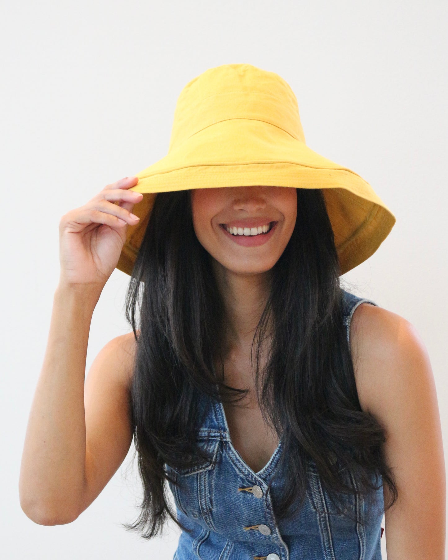 Brisa Canvas Bucket Hat